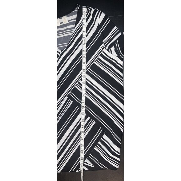 Chicos Top Women’s Sz Chicos Size 1 Pullover 3/4 Sleeve V Neck Crisscross Stripe - Picture 8 of 11